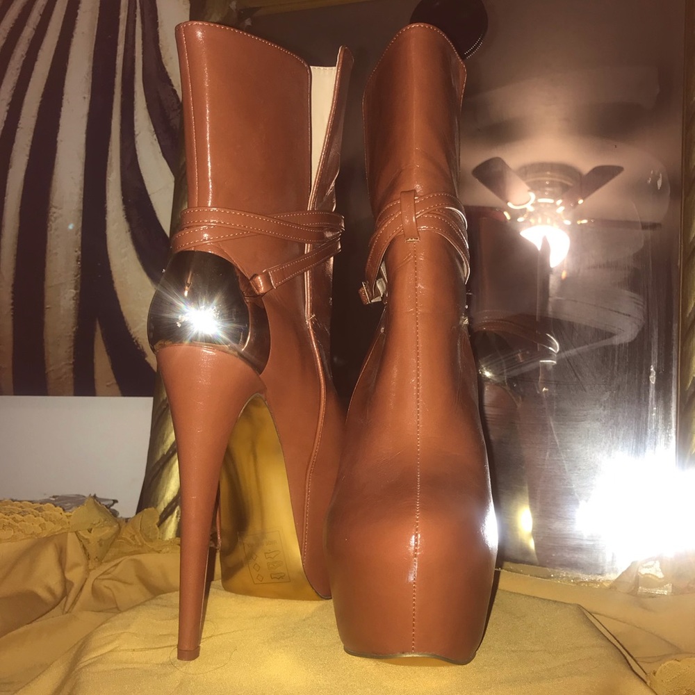 Karma Carmel and Gold US 11